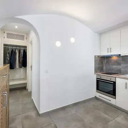 וילה Narcissus Santorini Luxury מגלוחורי